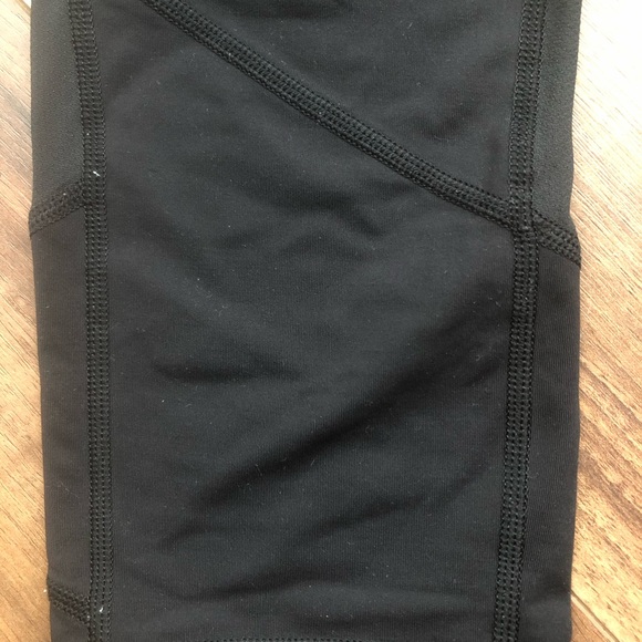 Roots and Lululemon pants - Picture 11 of 13